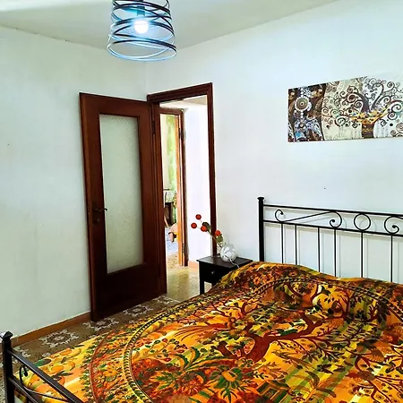 Casa Di Marco * Riccò del Golfo di Spezia